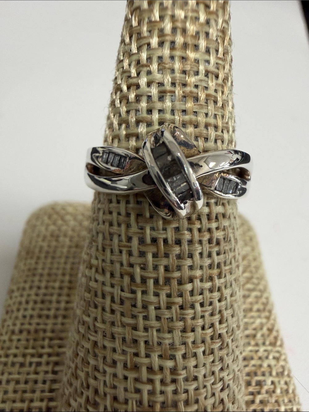 Women's Sterling Silver Diamond Knot Band Ring size 7